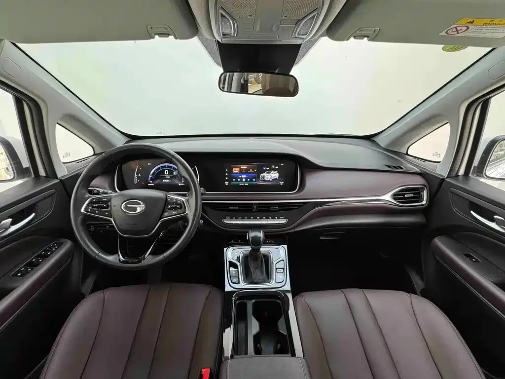 GAC Motor Trumpchi M6 — фото 10