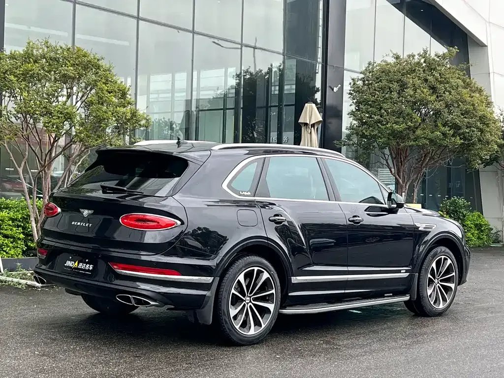 Bentley Bentayga — фото 8