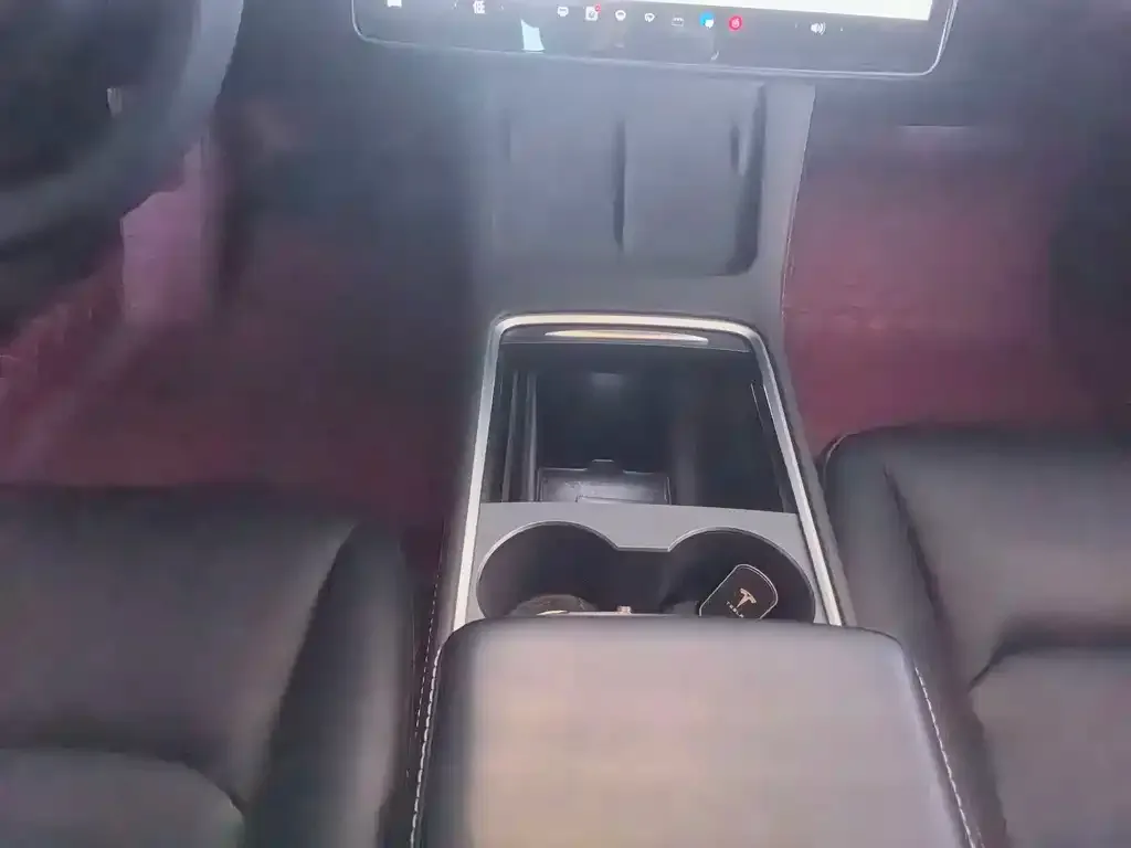 Tesla Model 3 — фото 2