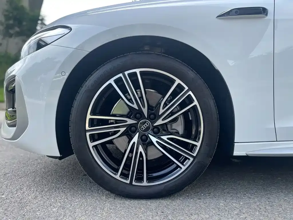 Audi A5L — фото 3
