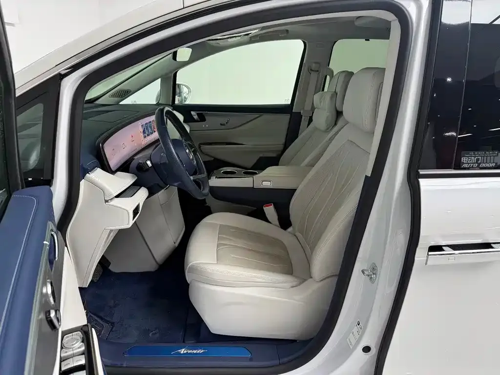 Buick GL8 Hybrid — фото 7