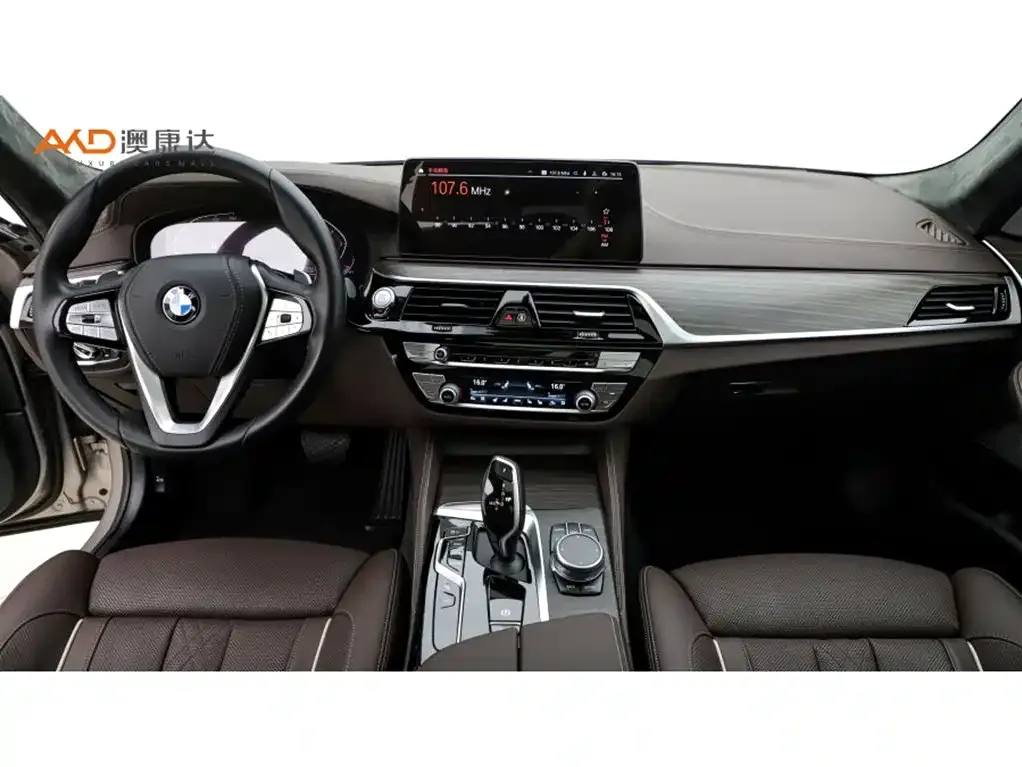 BMW 5 Series — фото 9