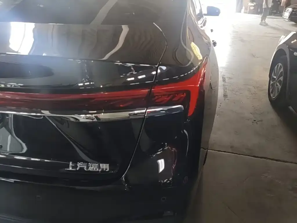 Buick LaCrosse — фото 2