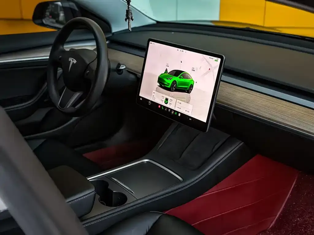 Tesla Model 3 — фото 5