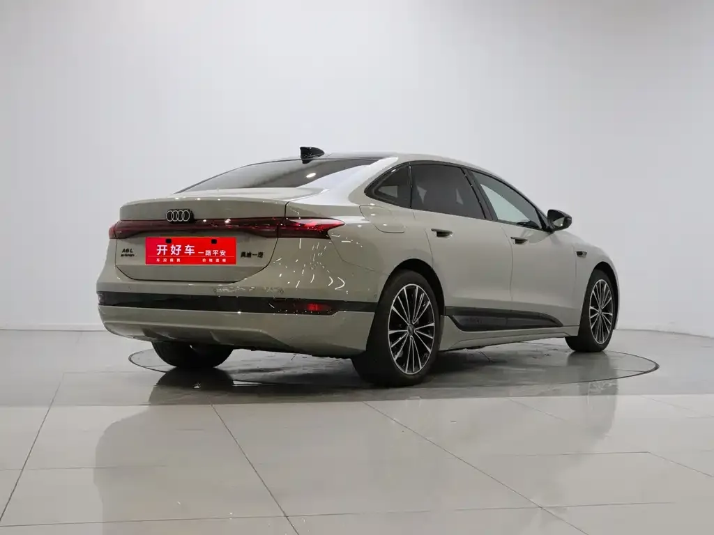 Audi A6L e-tron — фото 3