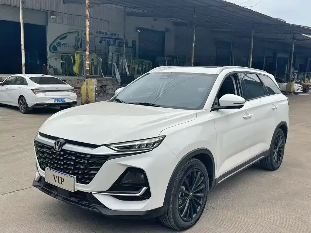 Changan CS75 — фото 1