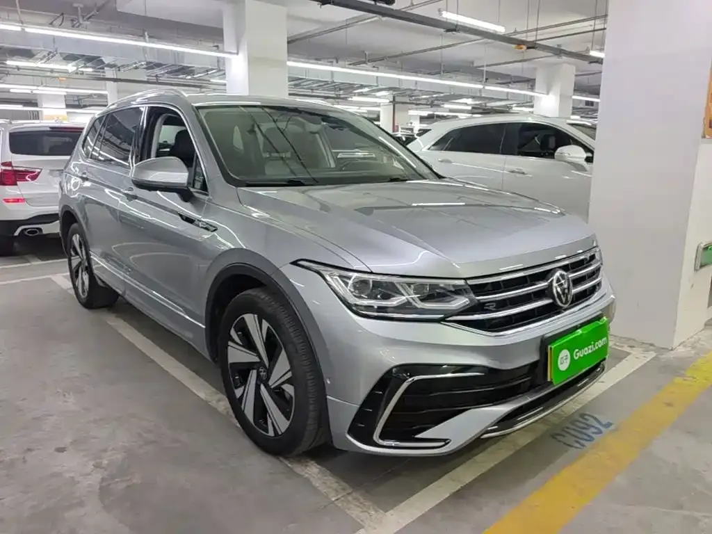 Volkswagen Tiguan L — фото 6