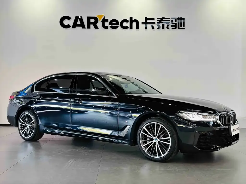BMW 5 Series — фото 5