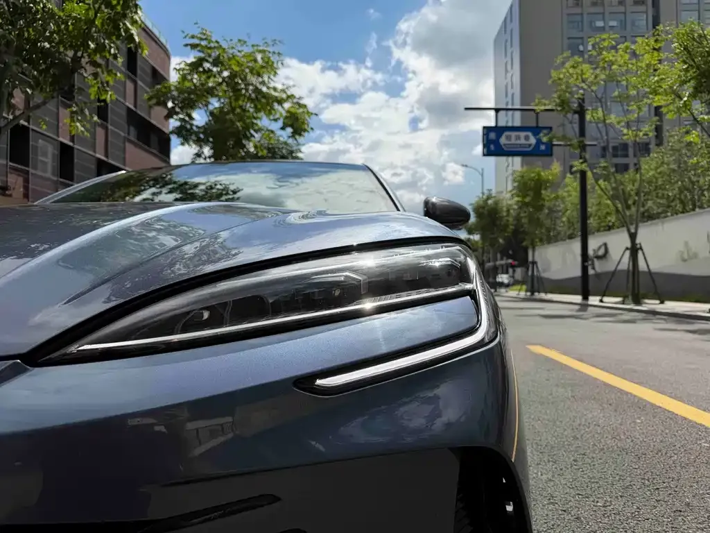 BYD Seal — фото 6