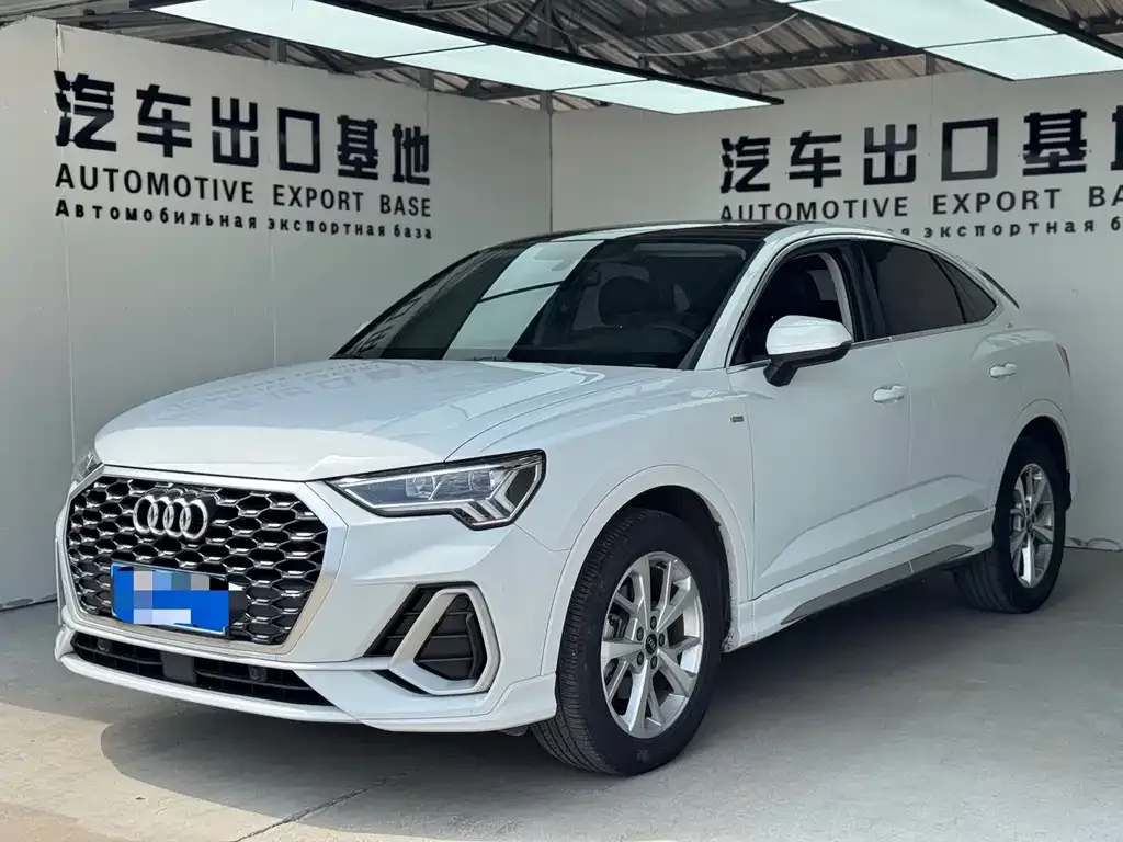 Audi Q3 Sportback — фото 1