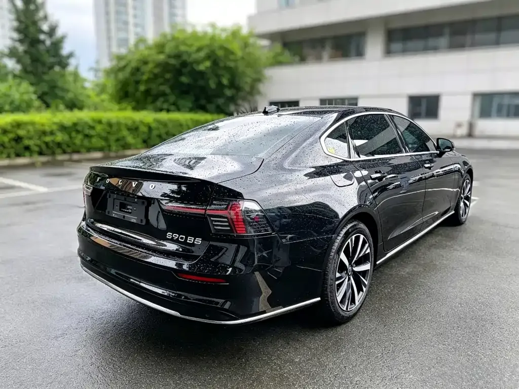 Volvo S90 — фото 4