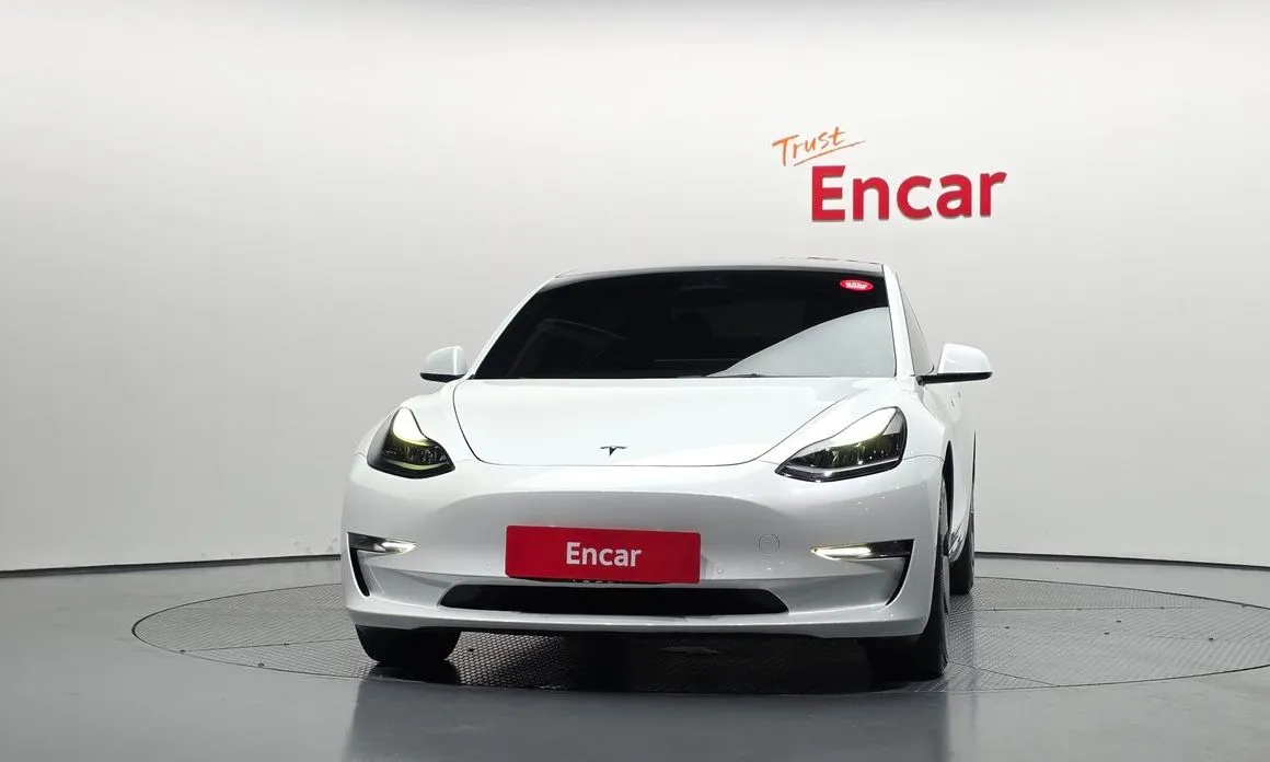 Tesla Model 3 — фото 2