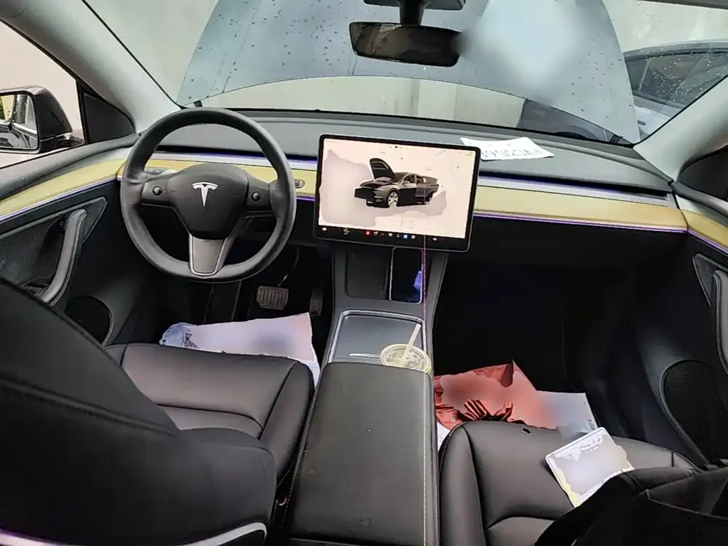 Tesla Model Y — фото 3