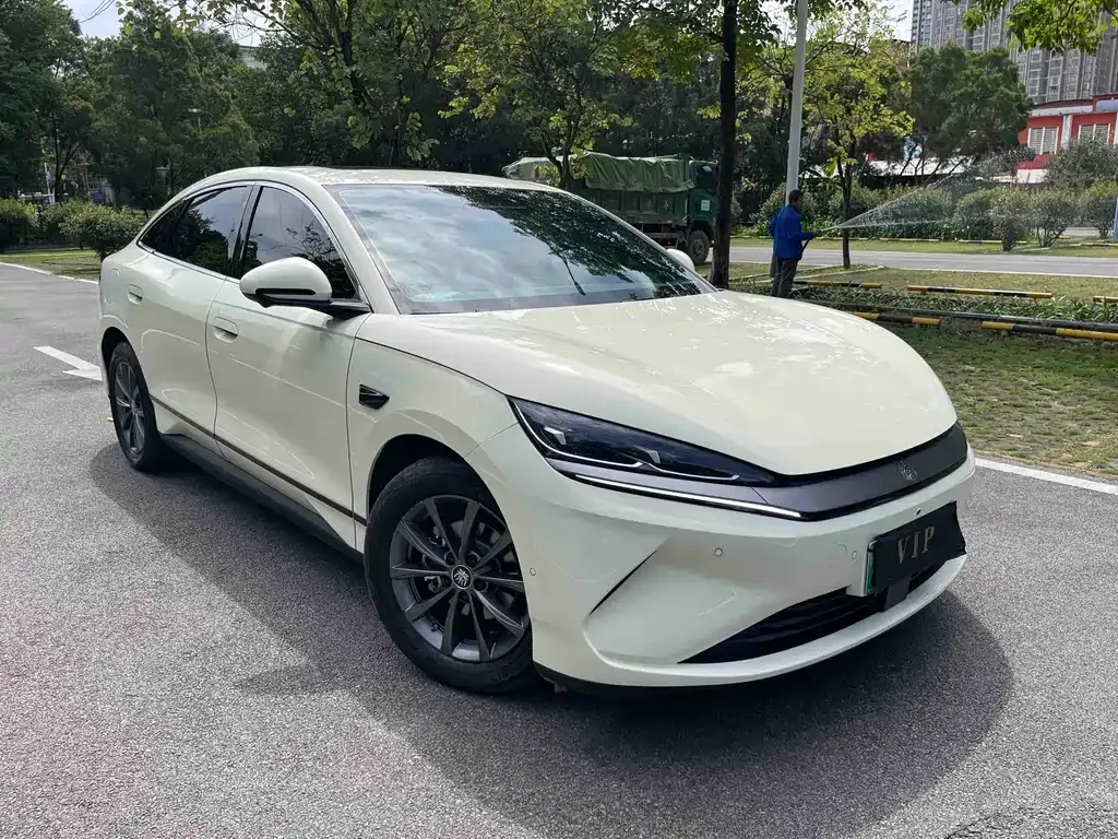 BYD Qin L — фото 10