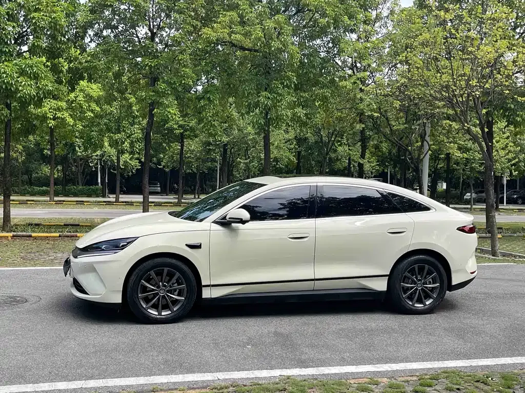 BYD Qin L — фото 8