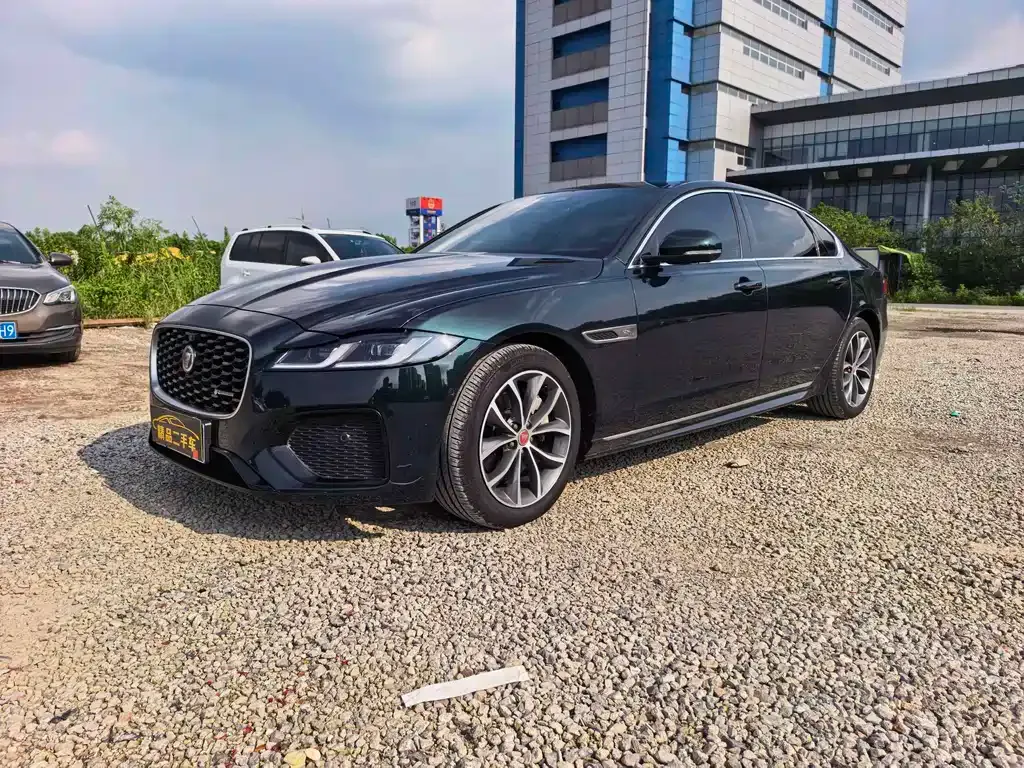 Jaguar XFL — фото 10