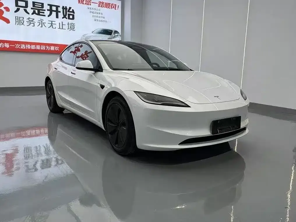 Tesla Model 3 — фото 4