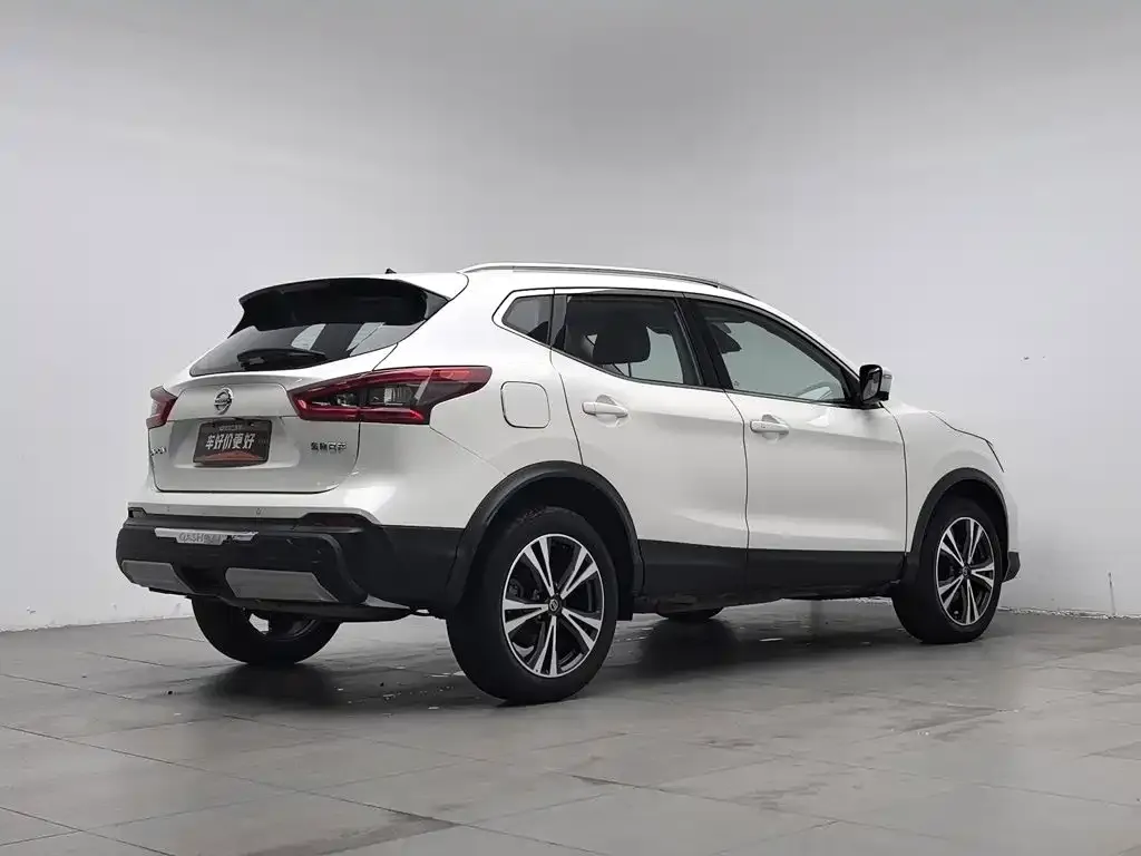 Nissan Qashqai — фото 4