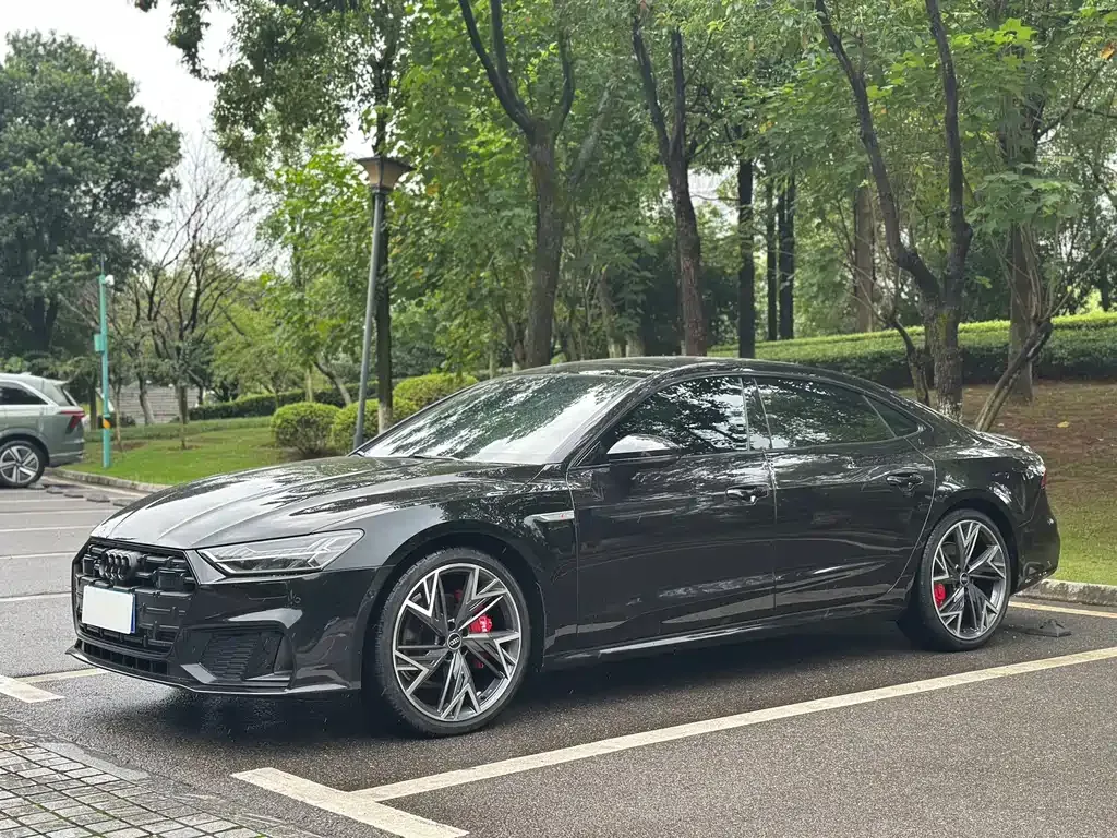 Audi A7L — фото 10