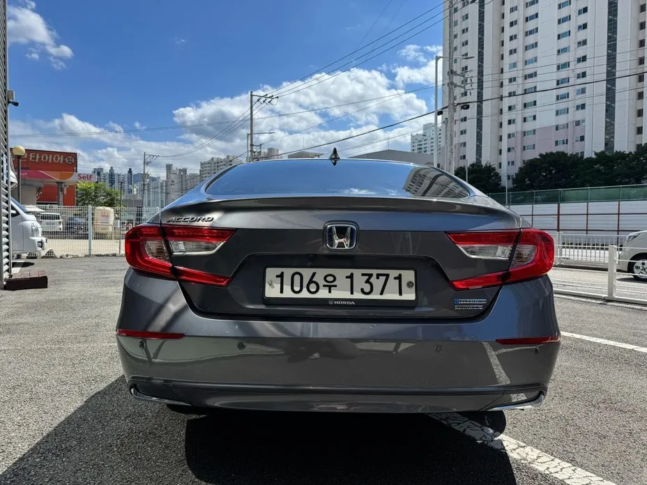 Honda Accord — фото 7