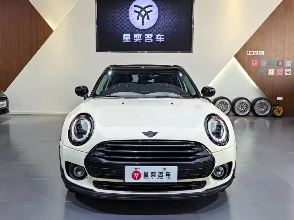 MINI Clubman — фото 3