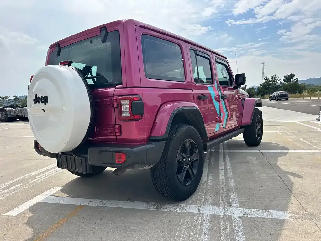 Jeep Wrangler — фото 6