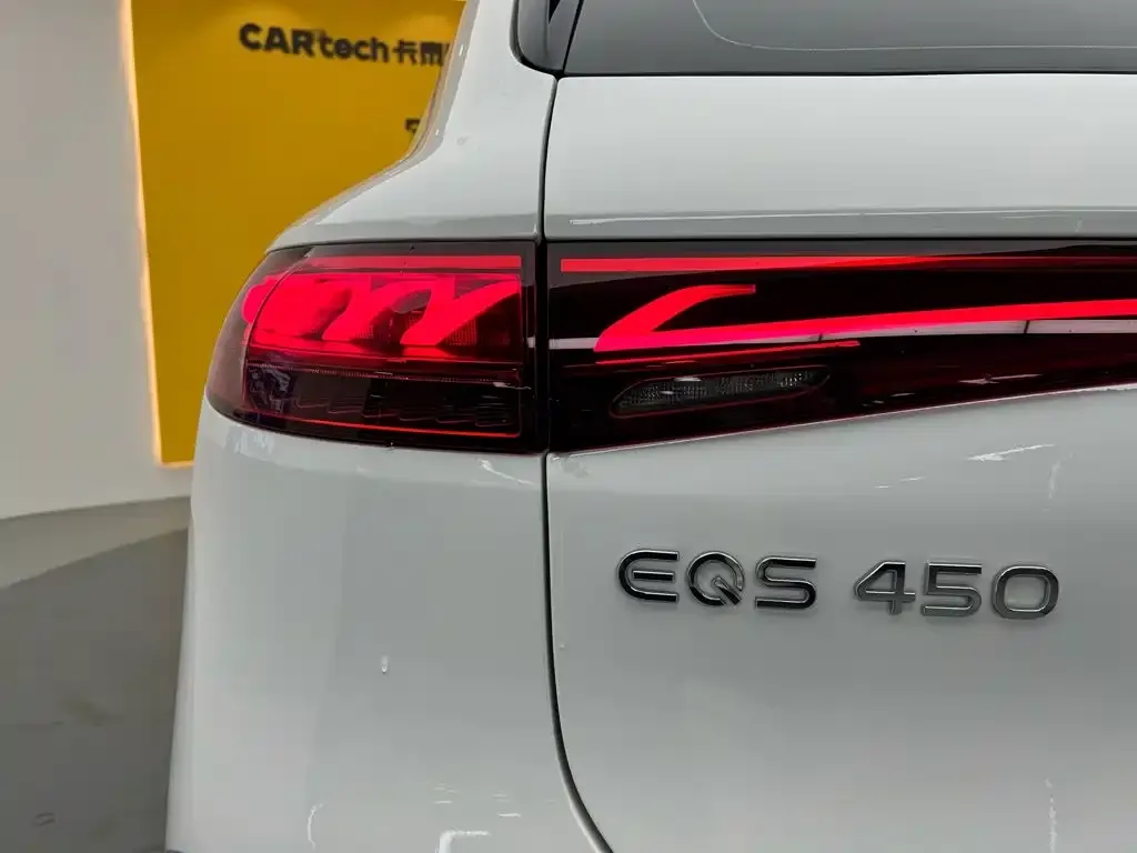 Mercedes-Benz EQS SUV — фото 3