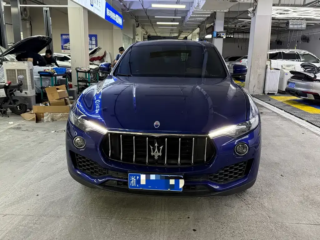 Maserati Levante — фото 6