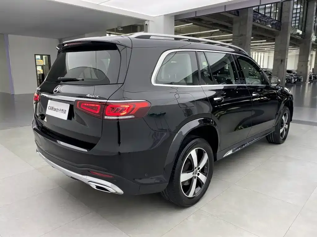 Mercedes-Benz GLS — фото 6