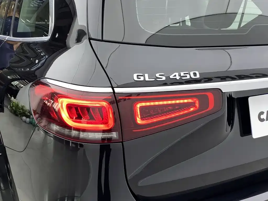 Mercedes-Benz GLS — фото 8