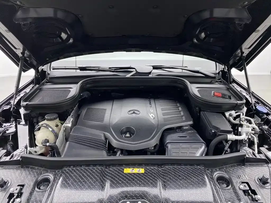 Mercedes-Benz GLS — фото 10