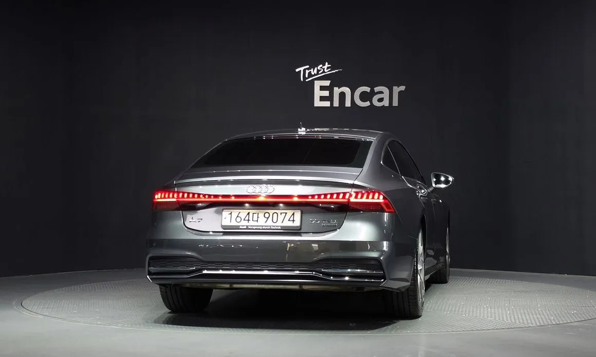 Audi A7 — фото 2