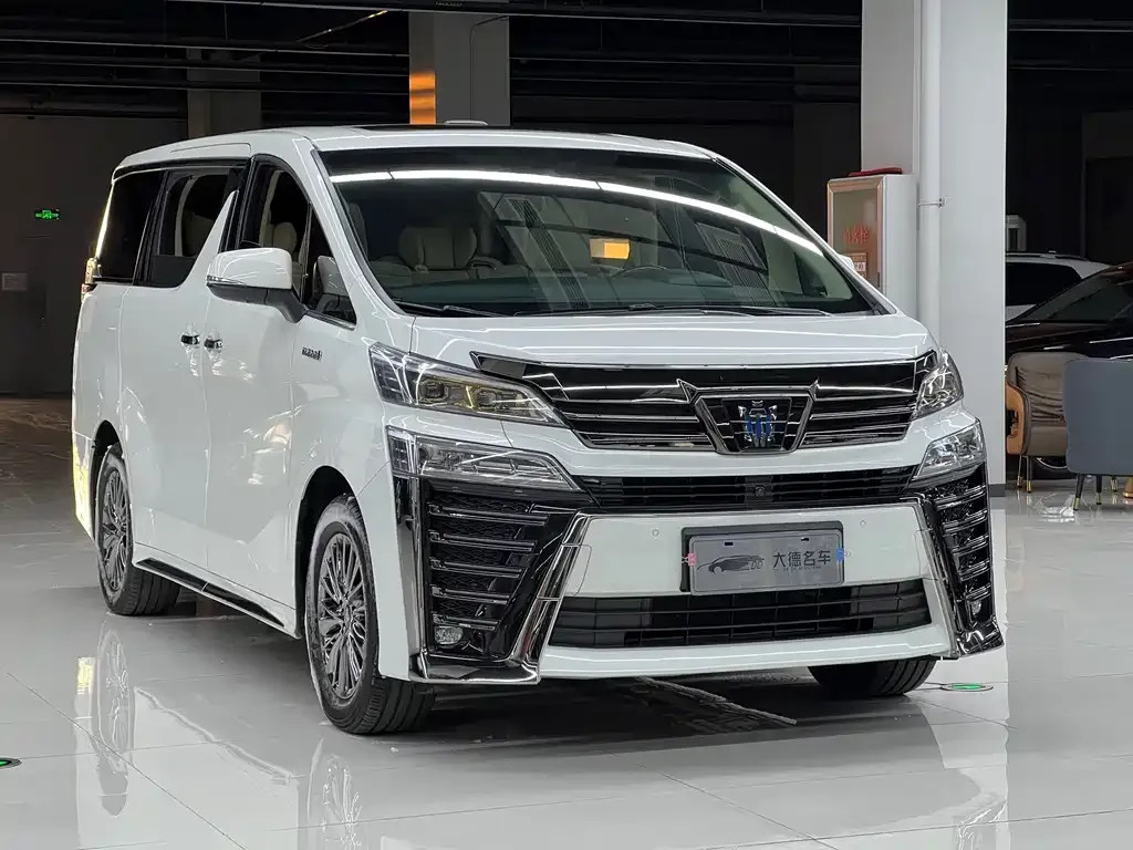 Toyota Vellfire — фото 9