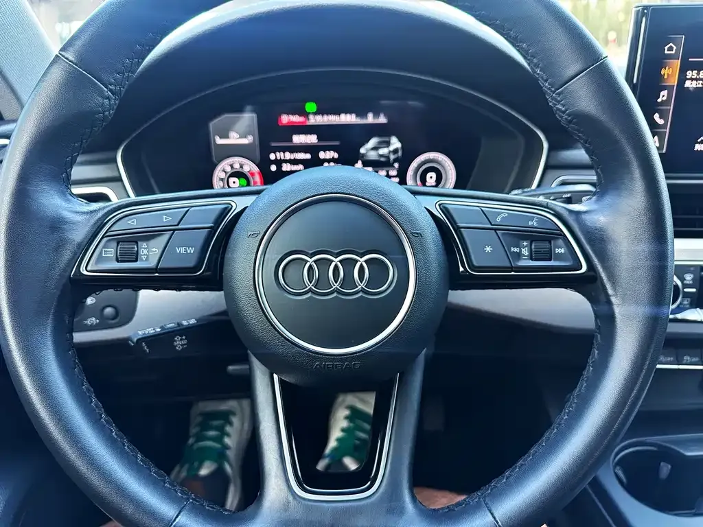 Audi A4 (Import) — фото 6