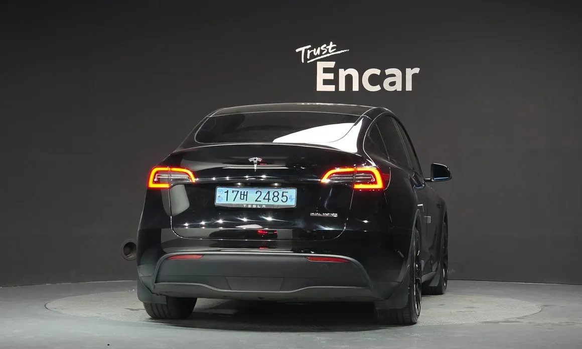 Tesla Model Y — фото 6