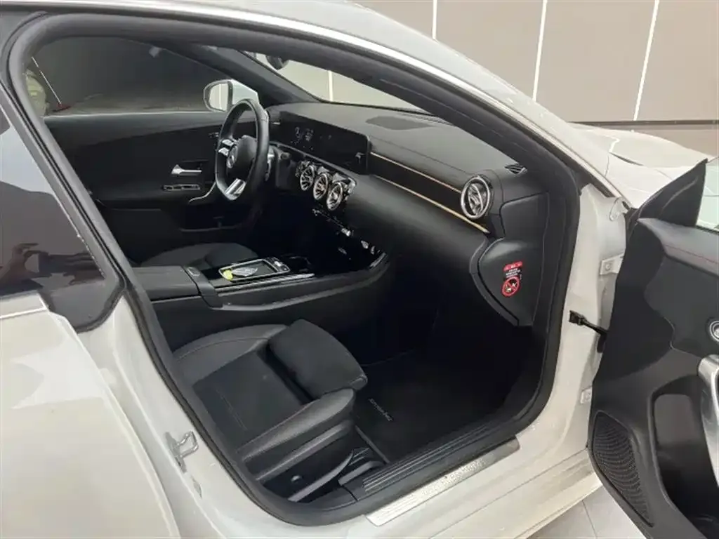 Mercedes-Benz CLA (Import) — фото 6