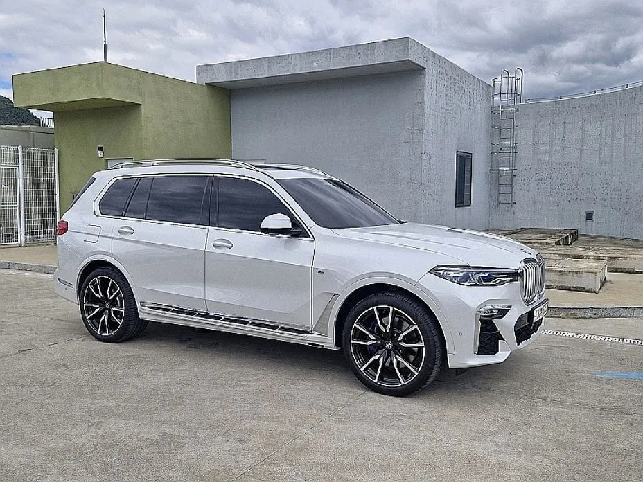 BMW X7 — фото 4