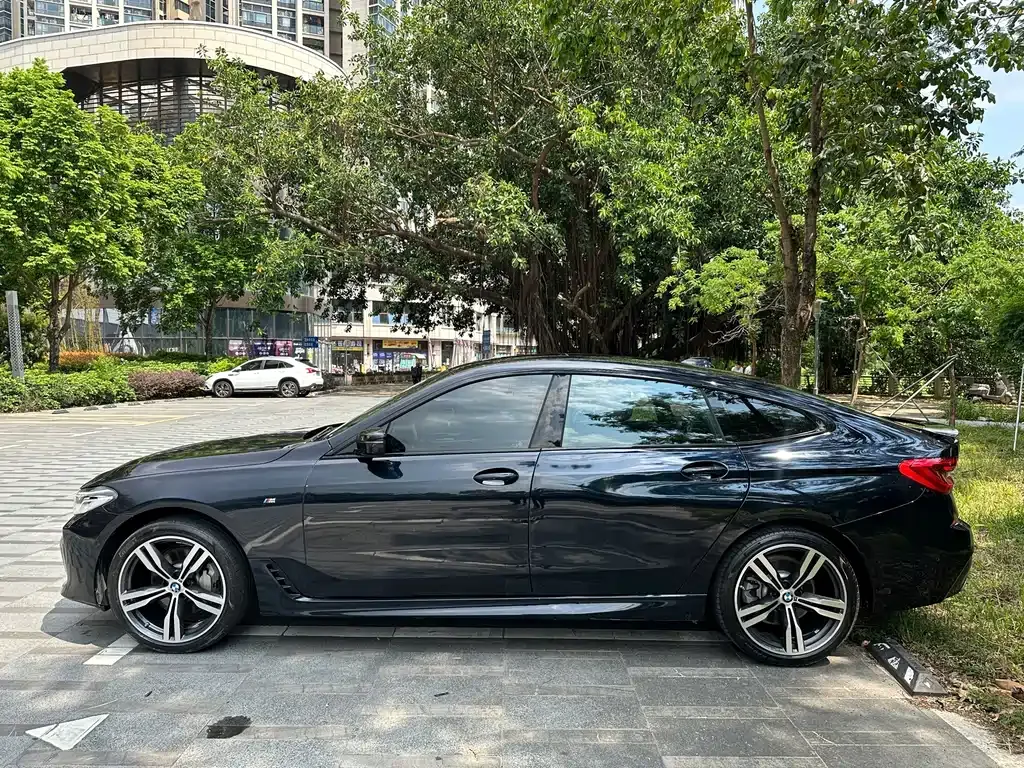 BMW 6 Series GT — фото 10