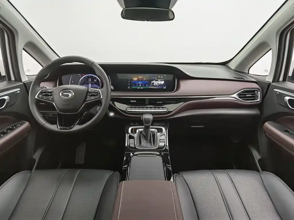 GAC Motor Trumpchi M6 — фото 10