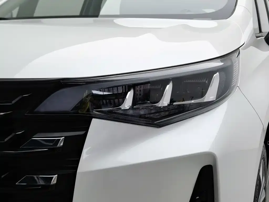 GAC Motor Trumpchi M6 — фото 6