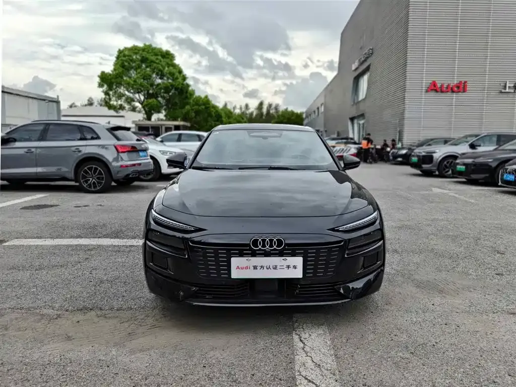 Audi A6L e-tron — фото 8