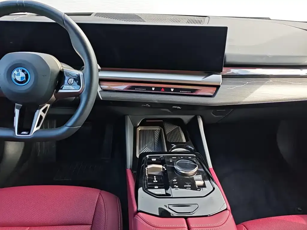 BMW i5 — фото 3