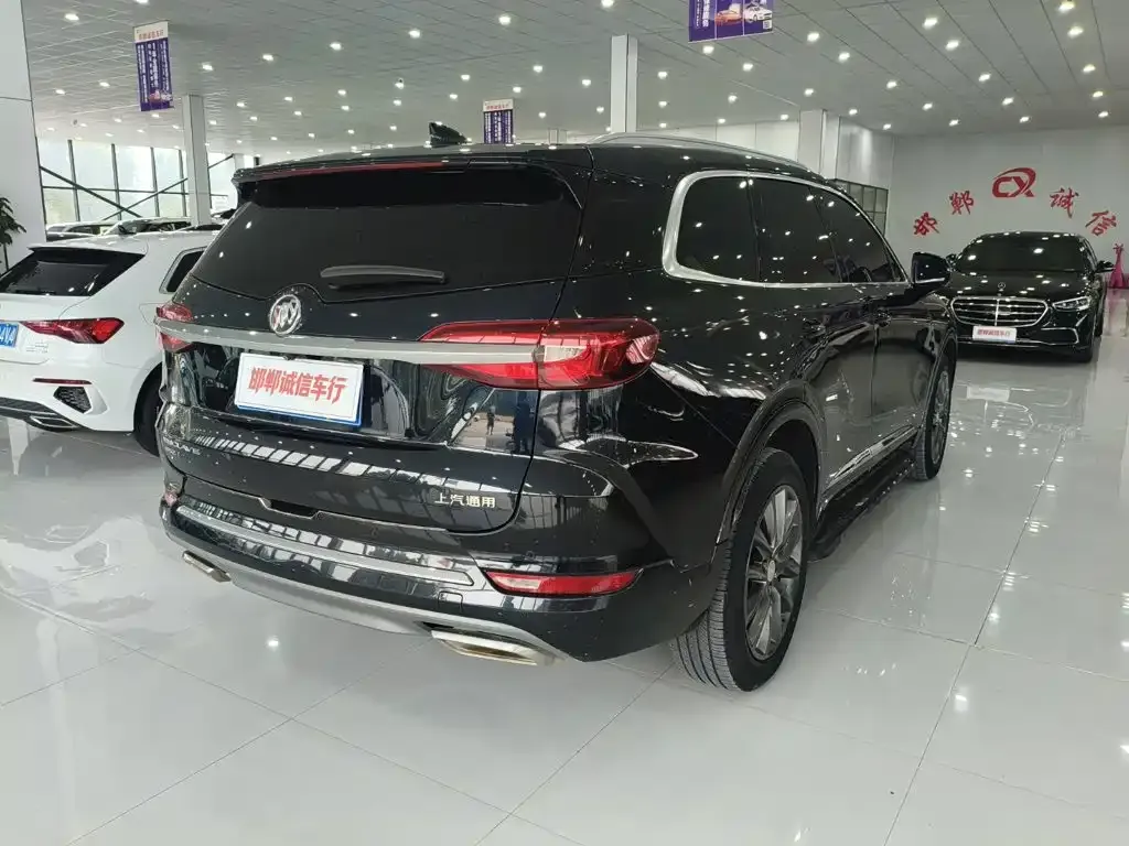 Buick Enclave — фото 10