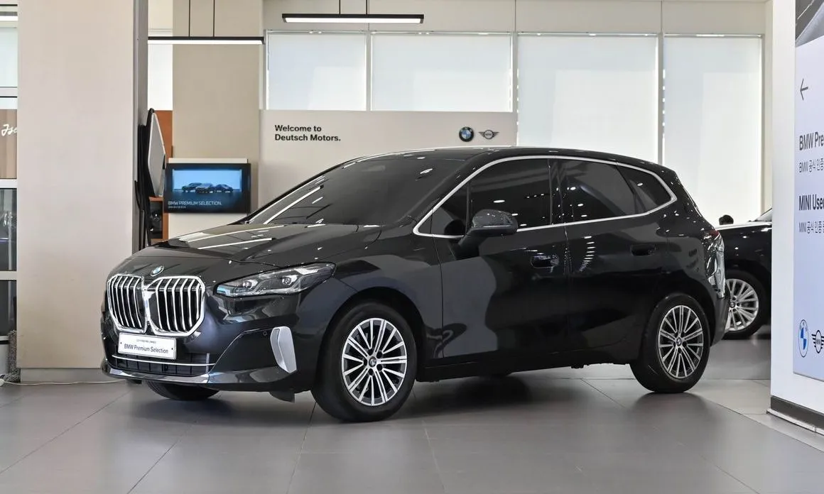 BMW 2-Series 220i Luxury