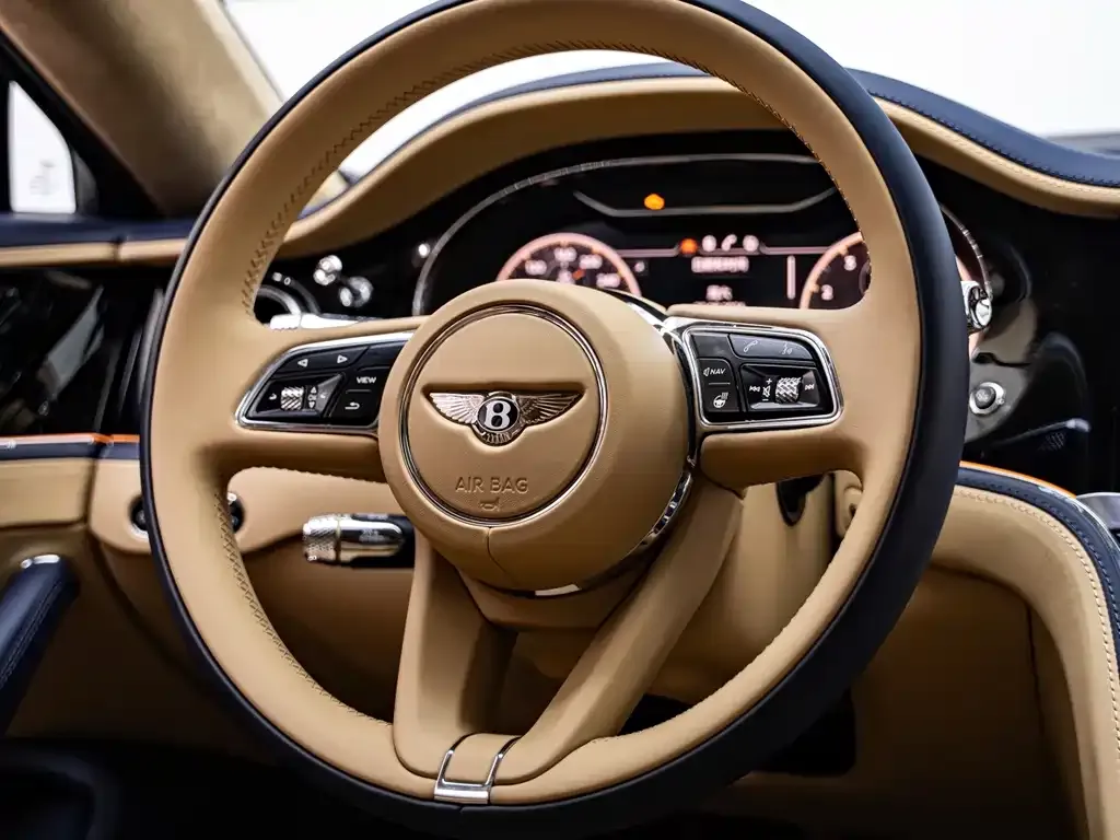 Bentley Flying Spur — фото 4