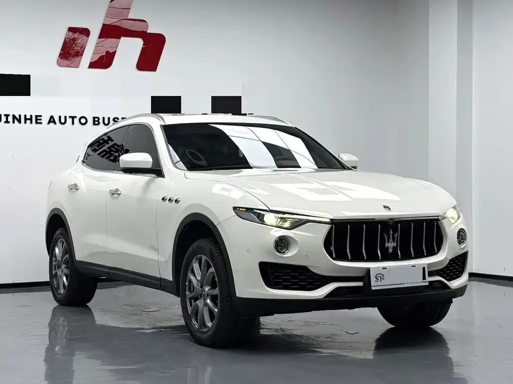 Maserati Levante — фото 4