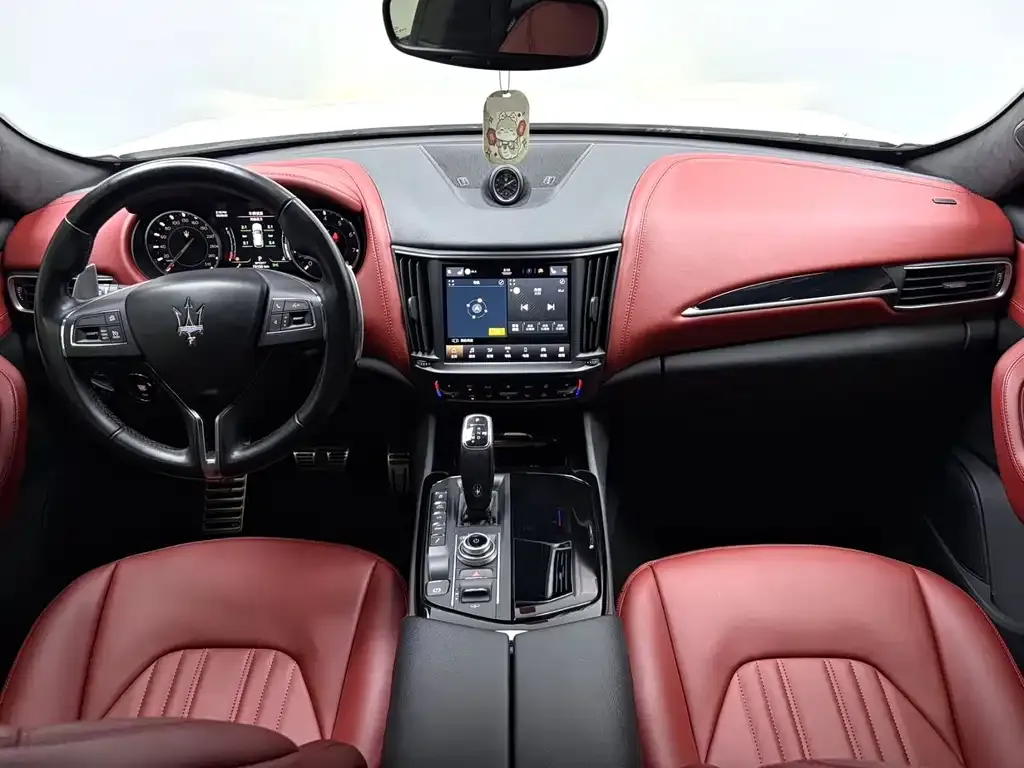 Maserati Levante — фото 8