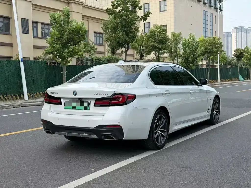 BMW 5 Series New Energy — фото 5