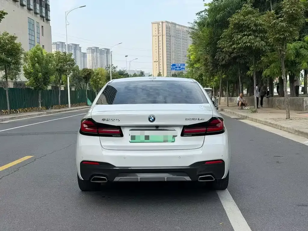 BMW 5 Series New Energy — фото 7