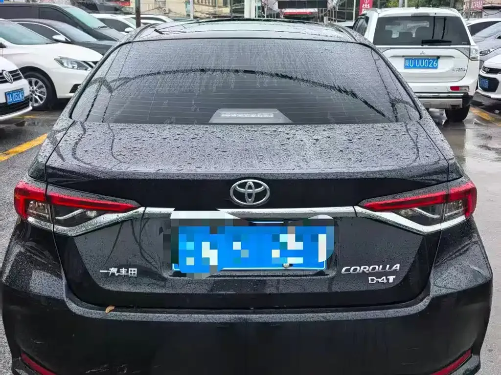 Toyota Corolla — фото 5